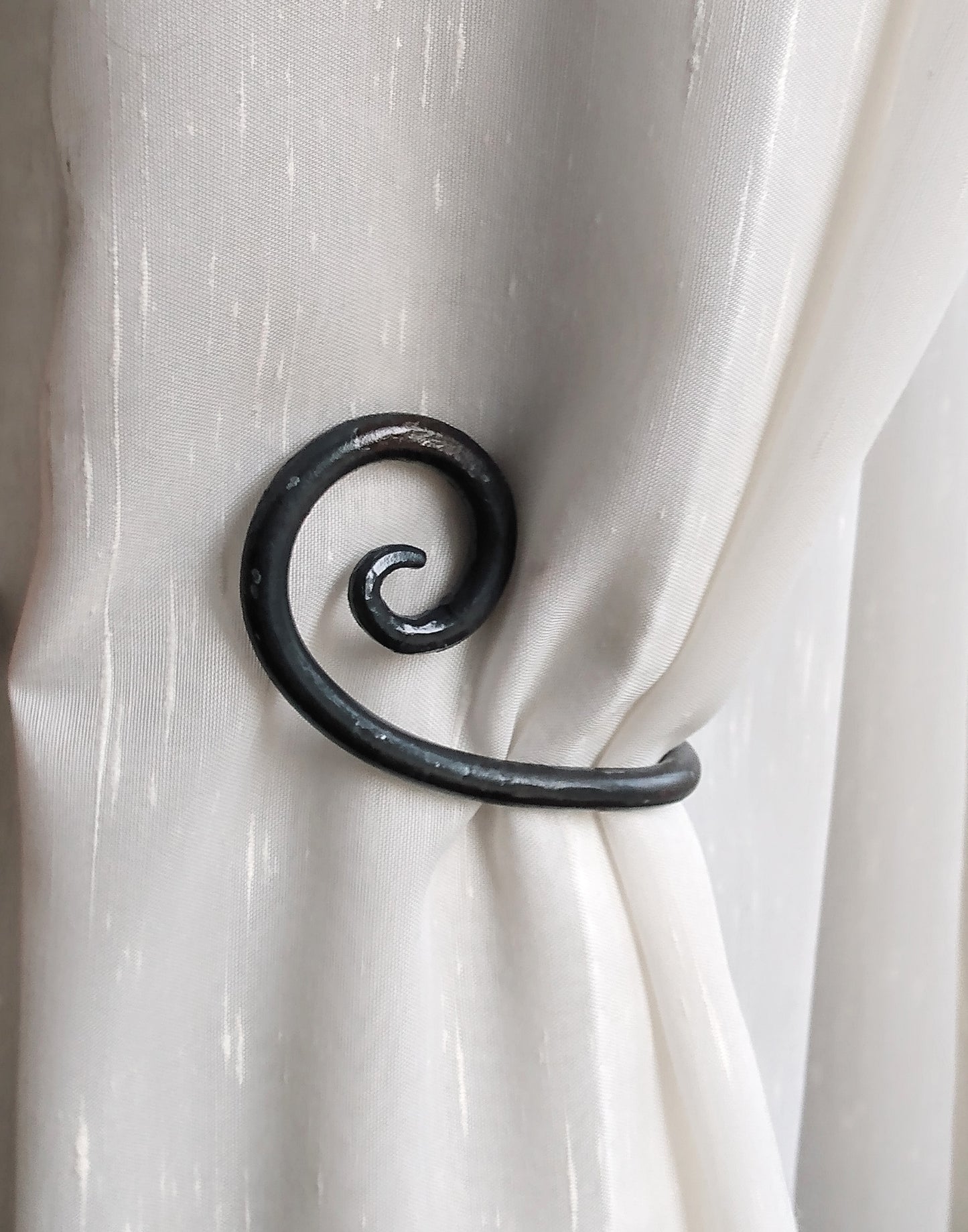Scroll Design Curtain Tie-back (Set of 2)