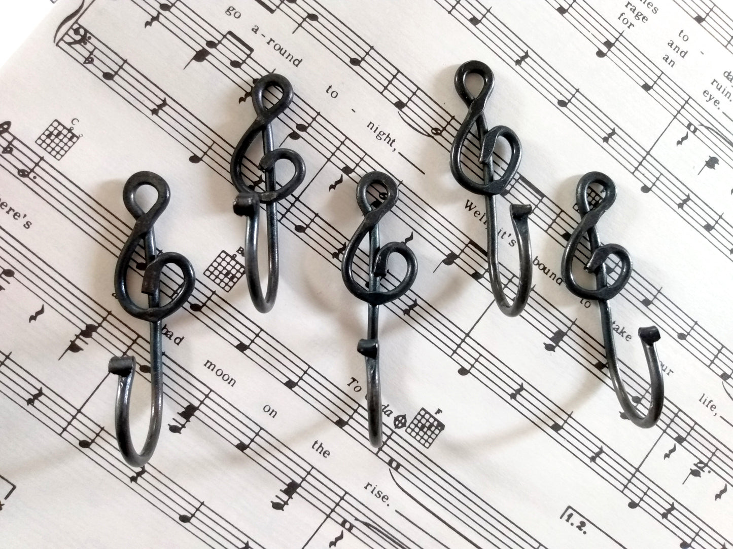 Small Treble Clef Key Hooks (Set of 5)