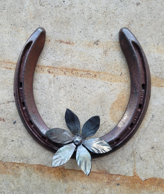 Horseshoe Flower Metal Art